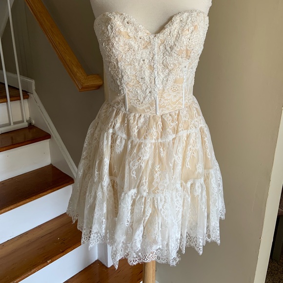 Jovani Dresses & Skirts - Jovani 90040 white size 12